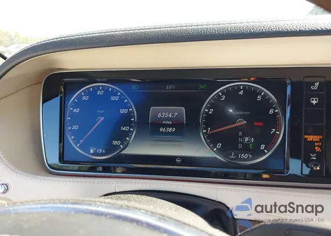 2015 Mercedes-Benz S 550 z USA, uszkodzony, nr VIN WDDUG8CB5FA130213